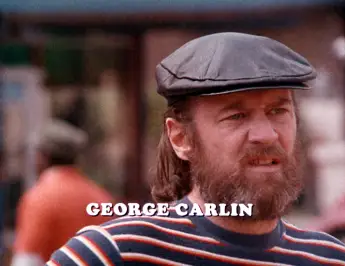 CAR WASH, George Carlin, 1976 Courtesy Everett Collection !ACHTUNG AUFNAHMEDATUM GESCHÄTZT! PUBLICATIONxINxGERxSUIxAUTxO