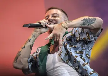 10.09.2023, xlakx, Entertainment Musik, Lollapalooza Berlin emspor, v.l.Der Sänger Macklemore steht beim Lollapalooza Fe