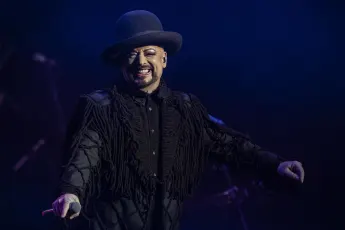 Suzi Quatro and Boy George LONDON, ENGLAND: Suzi Quatro performs on stage at the London Palladium Featuring: Boy George