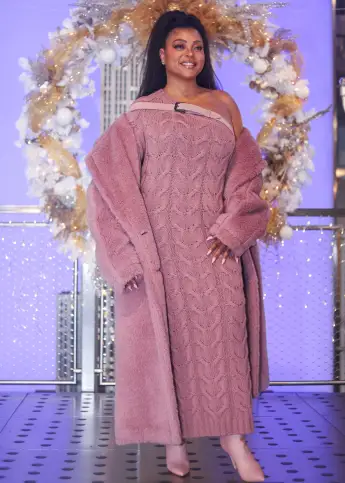 The Cast Of The Color Purple Visit the Empire State Building - NYC American actress Taraji P. Henson wearing Max Mara at
