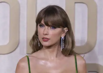 January 6, 2024, Beverly Hills, California, USA: Taylor Swift on the red carpet of the 81st Annual Golden Globe Awards o