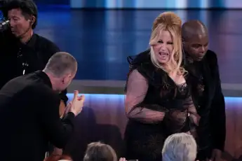 Syndication: USA TODAY Jennifer Coolidge walks to the stage to accept the award for outstanding supporting actress in a