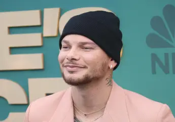 Kane Brown attends the 2024 People s Choice Awards at Barker Hangar on February 18, 2024 in Santa Monica, California. Ph