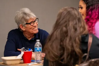 Syndication: The Record Apr 13, 2024; Fairfield, NJ, United States; Actor Eric Roberts smiles as he talks to fans at Pai