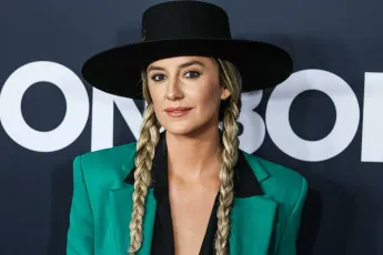 2024 MusiCares Person of the Year Honoring Jon Bon Jovi LOS ANGELES, CALIFORNIA, USA - FEBRUARY 02: Lainey Wilson arrive