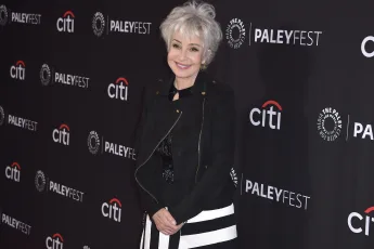 Annie Potts beim Screening der CBS TV-Serie Young Sheldon auf dem 41. Paleyfest 2024 im Dolby Theatre. Los Angeles, 14.0