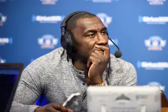 NFL, American Football Herren, USA 2016: Super Bowl 50 FEB 05 Friday, February 5, 2016: Former NFL player Shannon Sharpe