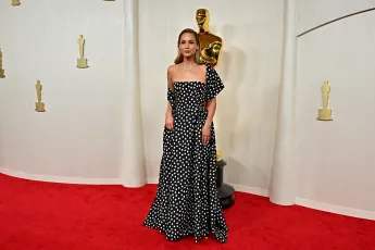 oscars 2024 stars jennifer lawrence