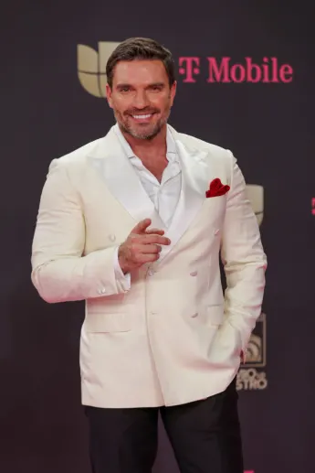 Julián Gil