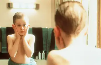 Macaulay Culkin as "Kevin" in "Kevin - Home Alone"