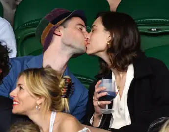 Sandman Tom Sturridge Alexa Chung