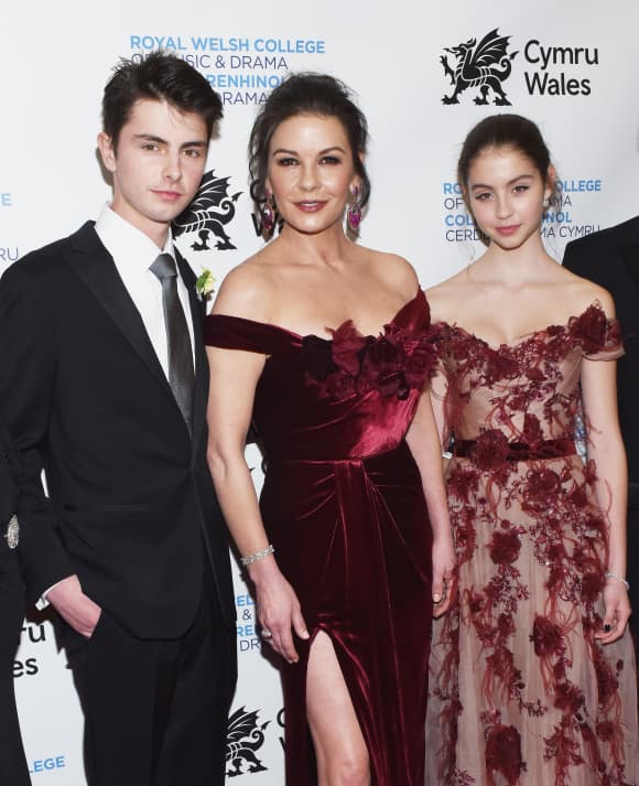 Meet The Children Of Catherine Zeta Jones And Michael Douglas Michael douglas has some advice for his youngest son, dylan douglas. catherine zeta jones and michael douglas