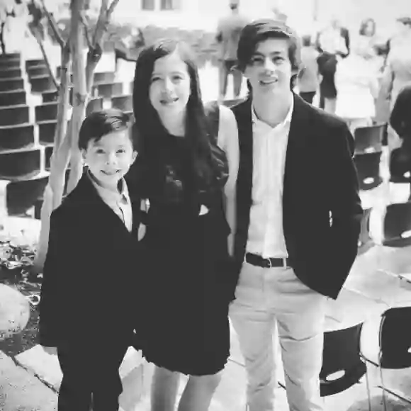 Elías, Regina y Santiago Rosado en una fotografía en Instagram