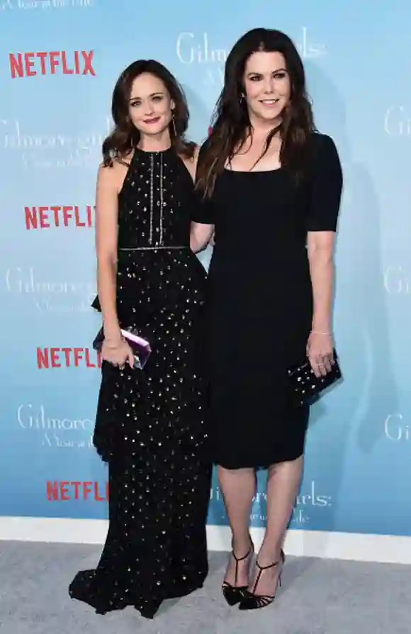 LOS ANGELES, CA - NOVEMBER 18:  Actors Alexis Bledel and Lauren Graham attend the premiere of Netflix's "Gilmore Girls: A Year In The Life" at the Regency Bruin Theatre on November 18, 2016 in Los Angeles, California.  (Photo by Alberto E. Rodriguez/Getty Images)