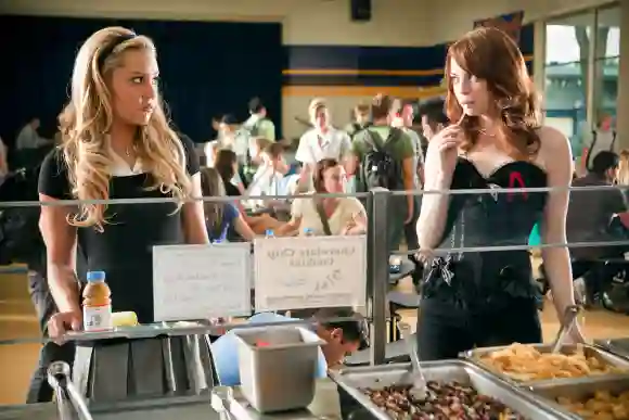 Amanda Bynes & Emma Stone Characters: Marianne, Olive Penderghast Film: Easy A (USA 2010) Director: Will Gluck 11 Septem