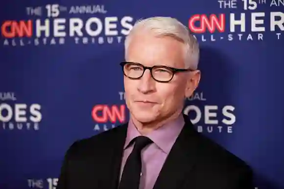 ¡Tan Lindo! ¡Anderson Cooper comparte la vida en casa con su nueva adición!