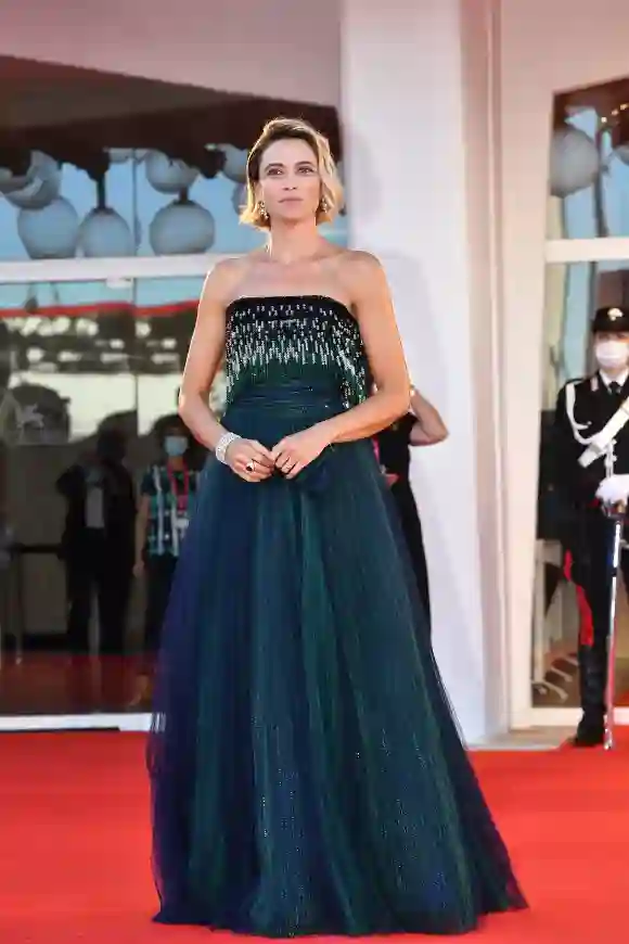Master of Ceremonies and festival sponsor, Italian actress Anna Foglietta arrives for the opening ceremony and the screening of the film "Lacci" on the opening day of the 77th Venice Film Festival.