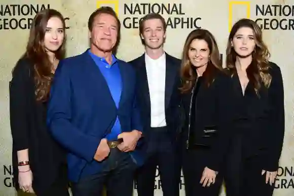 Arnold Schwarzenegger con su familia -hijos hijas ex esposa Maria Shriver- en 2017.