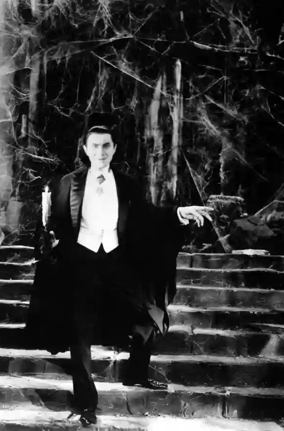 Bela Lugosi como "Conde Drácula" en Drácula (1931) director Tod Browning película de terror vampiros