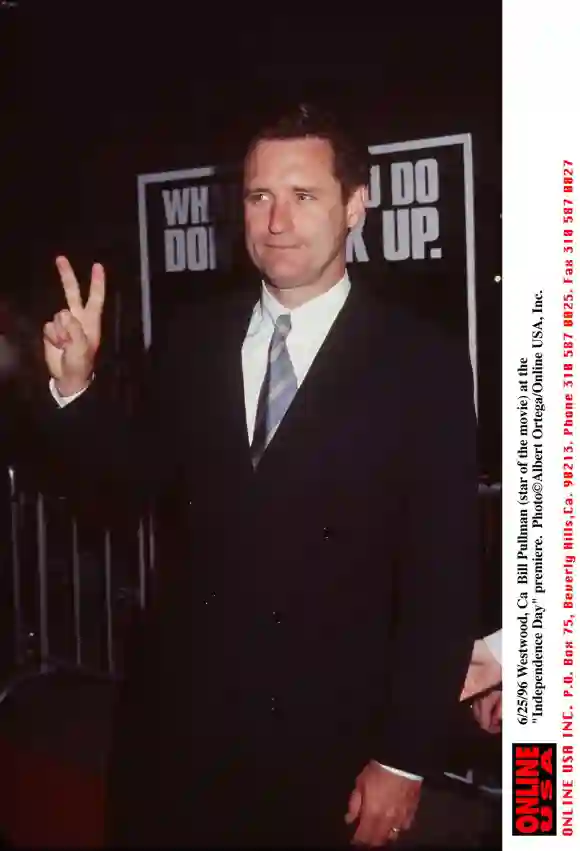 6/25/96 WestWood Ca, Bill Pullman (star of the movie) at the Independence Day Premiere