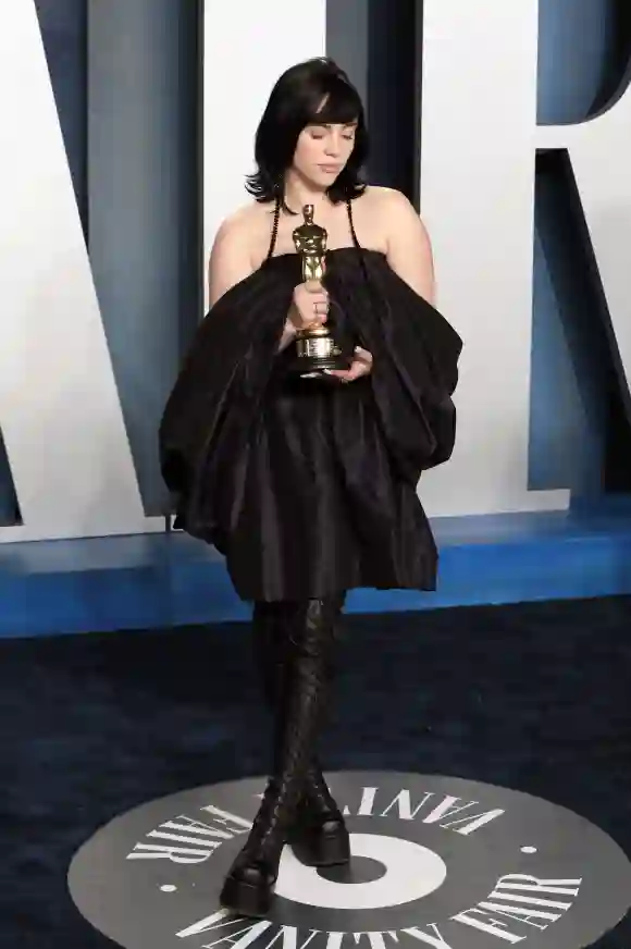 Billie Eilish à la soirée des Oscars 2022 de Vanity Fair, à l'occasion de la 94e cérémonie des Oscars au Wallisenberg Center. La cérémonie de remise des Oscars au Wallis Annenberg Center for the