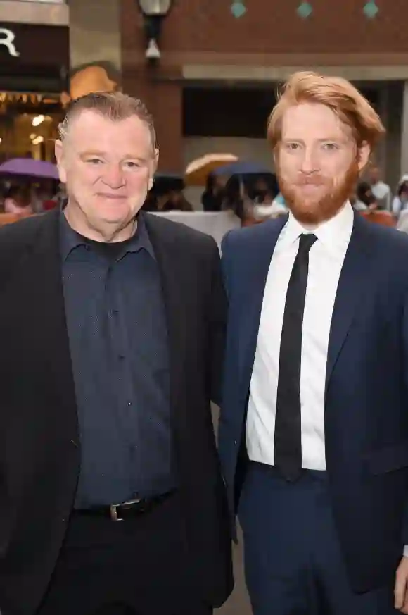 Brendan Gleeson y Domhnall Gleeson asisten al estreno de "Brooklyn" durante el Festival Internacional de Cine de Toronto de 2015.