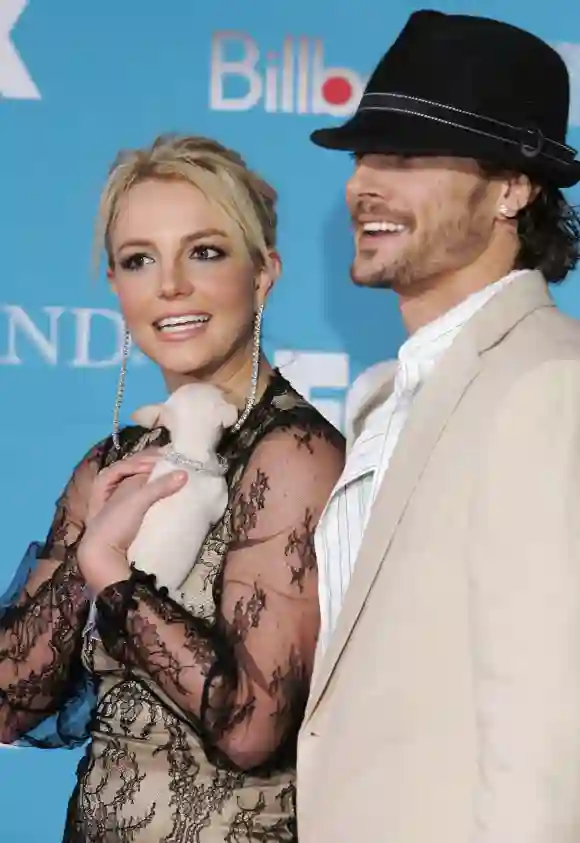 Britney Spears and husband Kevin Federline arrive at the 2004 Billboard Music Awards