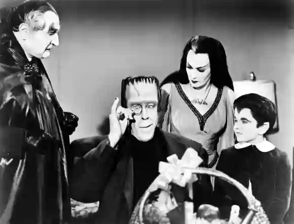 MUNSTER, GO HOME! US 1966 MUNSTER, GO HOME! US 1966 L-R AL LEWIS as Grandpa, FRED GWYNNE as Herman Munster, YVONNE DE CA