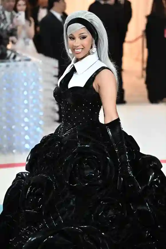 Le Met Gala 2023 célébrant Karl Lagerfeld : Une ligne de beauté - NYC Cardi B assiste au 2023 Met Gala Celebrating Karl Lagerfeld