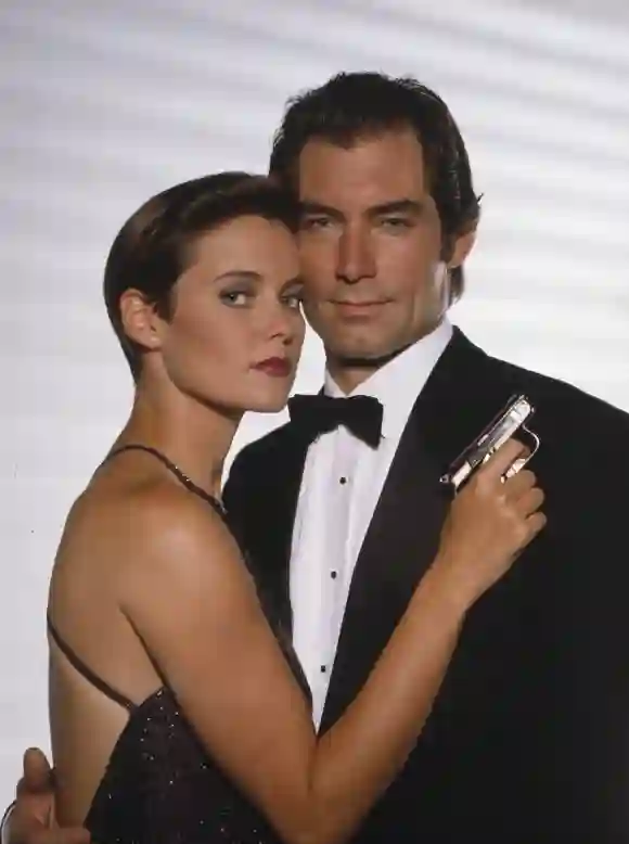 Carey Lowell y Timothy Dalton