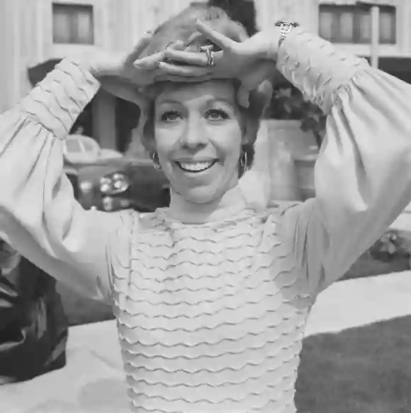 American actress and comedian Carol Burnett stands outside the Dorchester Hotel in London on 14th May 1970.
