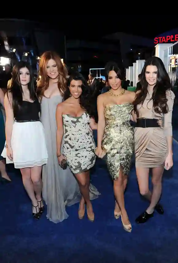 Kim, Kourtney, and Khloé Kardashian and Kendall and Kylie Jenner attending the 2011 People's Choice Awards