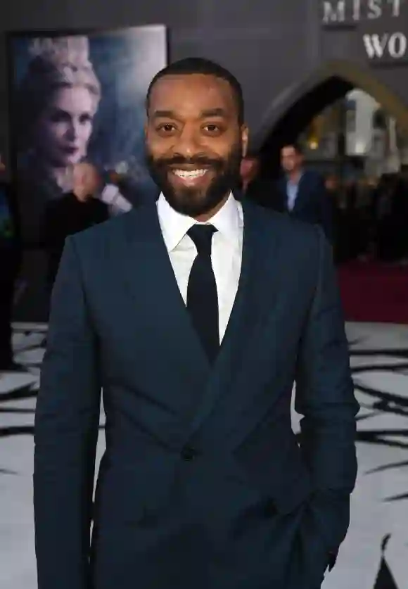 Chiwetel Ejiofor assiste à la première mondiale de "Maleficent : Mistress Of Evil" de Disney au théâtre El Capitan.