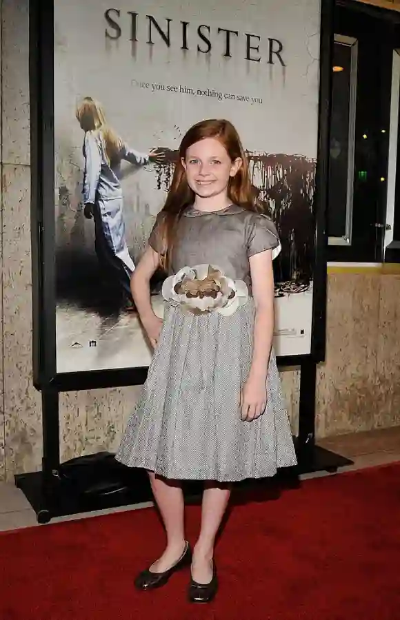 Clare Foley alias "Ashley Oswalt"