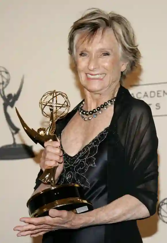 Cloris Leachman with the "Outstanding Supporting Actress In A Miniseries Or A Movie" award for her work on 'Mrs. Harris' on August 19, 2006