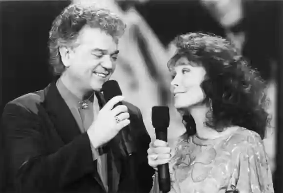 LORETTA LYNN: THE SEASONS OF MY LIFE, Conway Twitty sings a duet with Loretta Lynn, 11/13/1991. (c)TNN. Courtesy: Everet