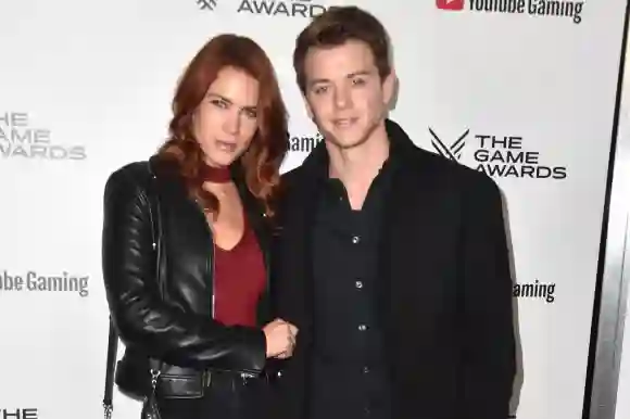 Courtney Hope And Chad Duell Have Broken Up Weeks After Their Wedding General Hospital Young and the Restless actors soap opera stars couple relationship split divorce separation 2021 news latest