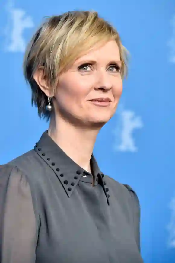 Cynthia Nixon guest starred as "Janis Donovan" in Law & Order: SVU﻿ season 9. Best guest stars.