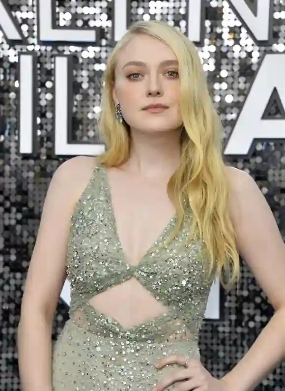 Dakota Fanning attends the 26th Annual Screen Actors Guild Awards