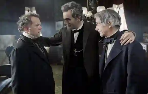 David Costabile, Daniel Day-Lewis & David Strathairn Characters: James Ashley, Abraham Lincoln, Secretary of State Willi
