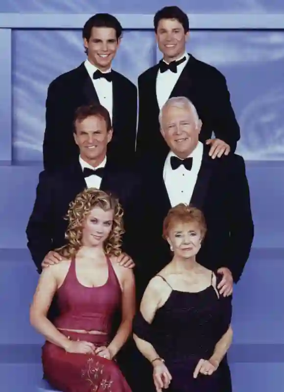 'Des Jours et des Vies', Jason Cook, Peter Reckell, Josh Taylor, Frank Parker, Alison Sweeney, Peggy McCay, (35e anniversaire)