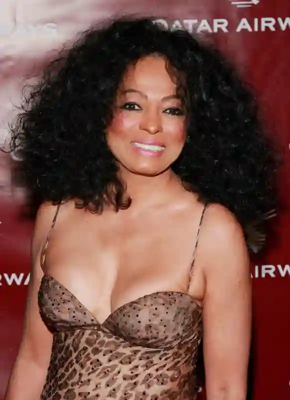 La chanteuse Diana Ross assiste à un gala organisé par Qatar Airways pour célébrer les vols inauguraux de la compagnie à destination de New York.