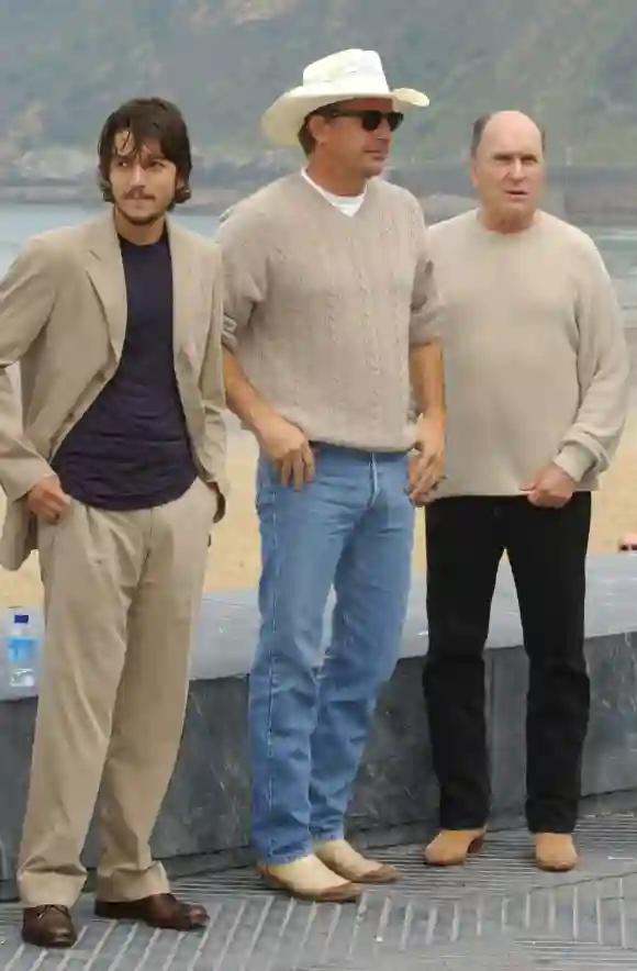 Diego Luna, Kevin Costner y Robert Duvall