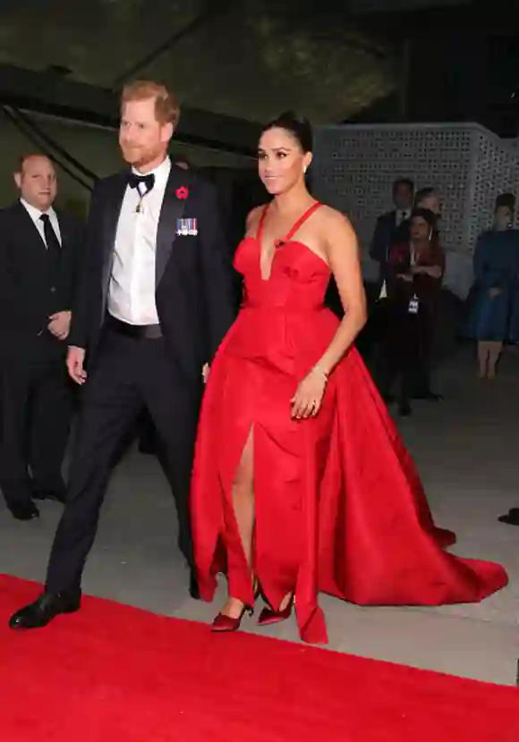 NEW YORK, NEW YORK - NOVEMBER 10: Prince Harry, Duke of Sussex, and Meghan, Duchess of Sussex attend as Intrepid Museum hosts Annual Salute To Freedom Gala on November 10, 2021 in New York City. (Photo by Theo Wargo/Getty Images for Intrepid Sea, Air, &amp; Space Museum)