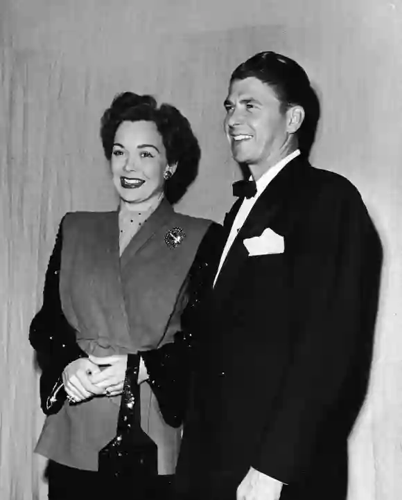 Falcon Crest: Jane Wyman career husband Ronald Reagan in 1947