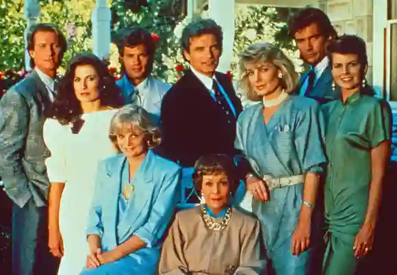 Falcon Crest : Où sont les acteurs aujourd'hui ? 2022 stars acteurs actrice soap opera