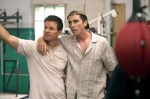 Mark Wahlberg & Christian Bale Characters: Irish Mickey Ward, Dickie Eklund Film: The Fighter (USA 2010) Director: David