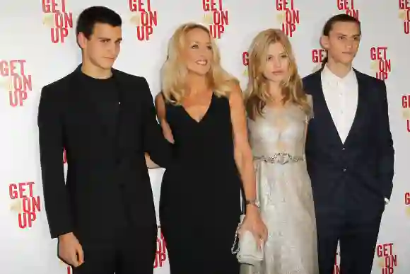Gbriel Jagger with his mother Jerry Hall, his sister Georgia May Jagger and her boyfriend Josh McLellan