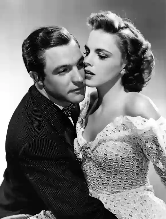 Gene Kelly and Judy Garland in 'For Me and My Gal'