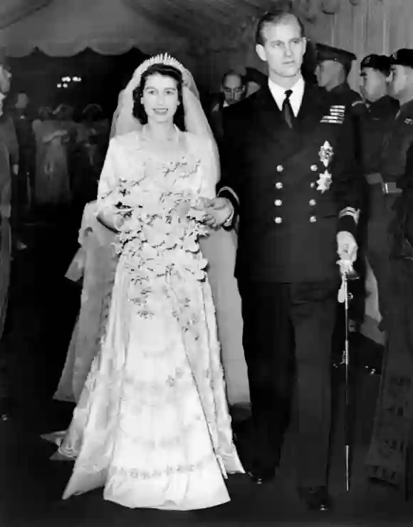 UK-ROYAL-WEDDING-ELIZABETH II